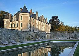 chateau hotel in the loire valley